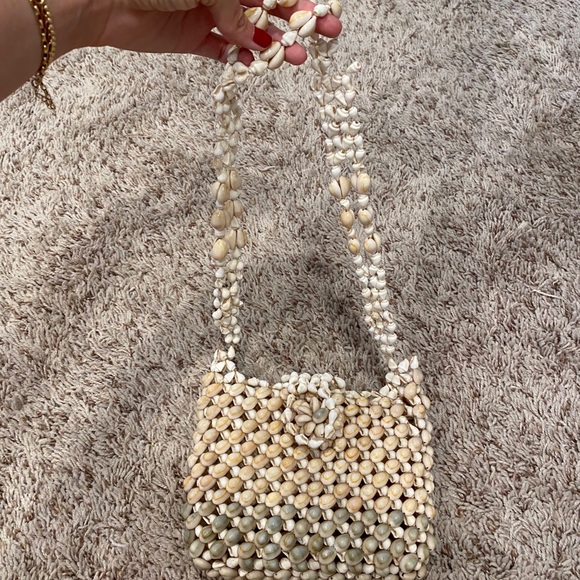 Vintage Cowrie Shell Purse - Picture 1 of 6